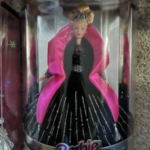 1998 Barbie Black Evening Gown with Hot Pink Cape